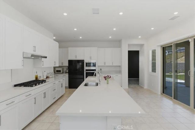 15982 Butterfly, Fontana, CA 92336