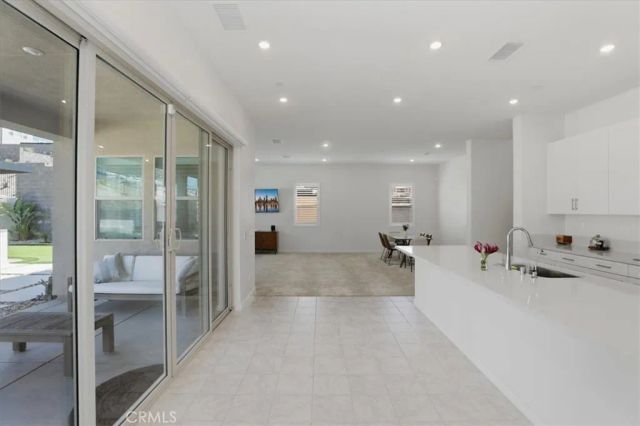 15982 Butterfly, Fontana, CA 92336