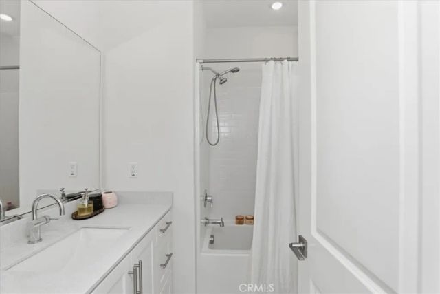 15982 Butterfly, Fontana, CA 92336