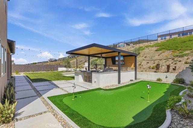 15982 Butterfly, Fontana, CA 92336