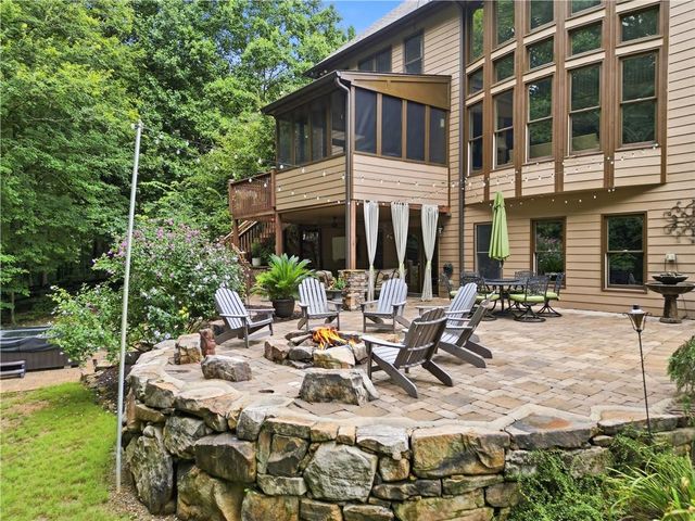 135 Laurel Ridge Drive, Alpharetta, GA 30004