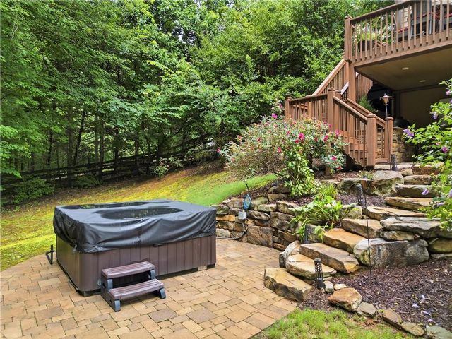 135 Laurel Ridge Drive, Alpharetta, GA 30004