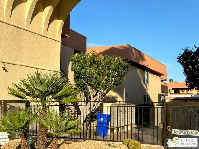 400 N Sunrise Way 101, Palm Springs, CA 92262