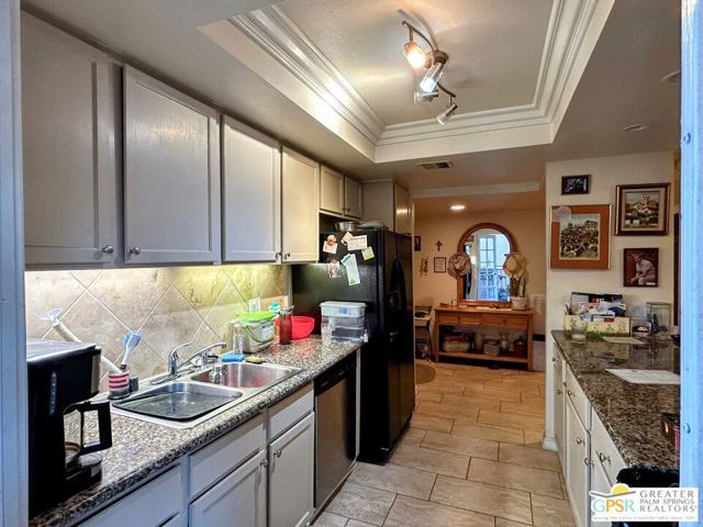 400 N Sunrise Way 101, Palm Springs, CA 92262