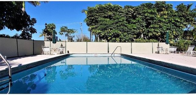505 Spencer Drive 410, West Palm Beach, FL 33409