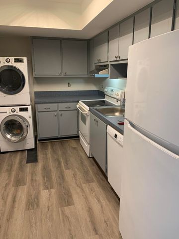 505 Spencer Drive 410, West Palm Beach, FL 33409