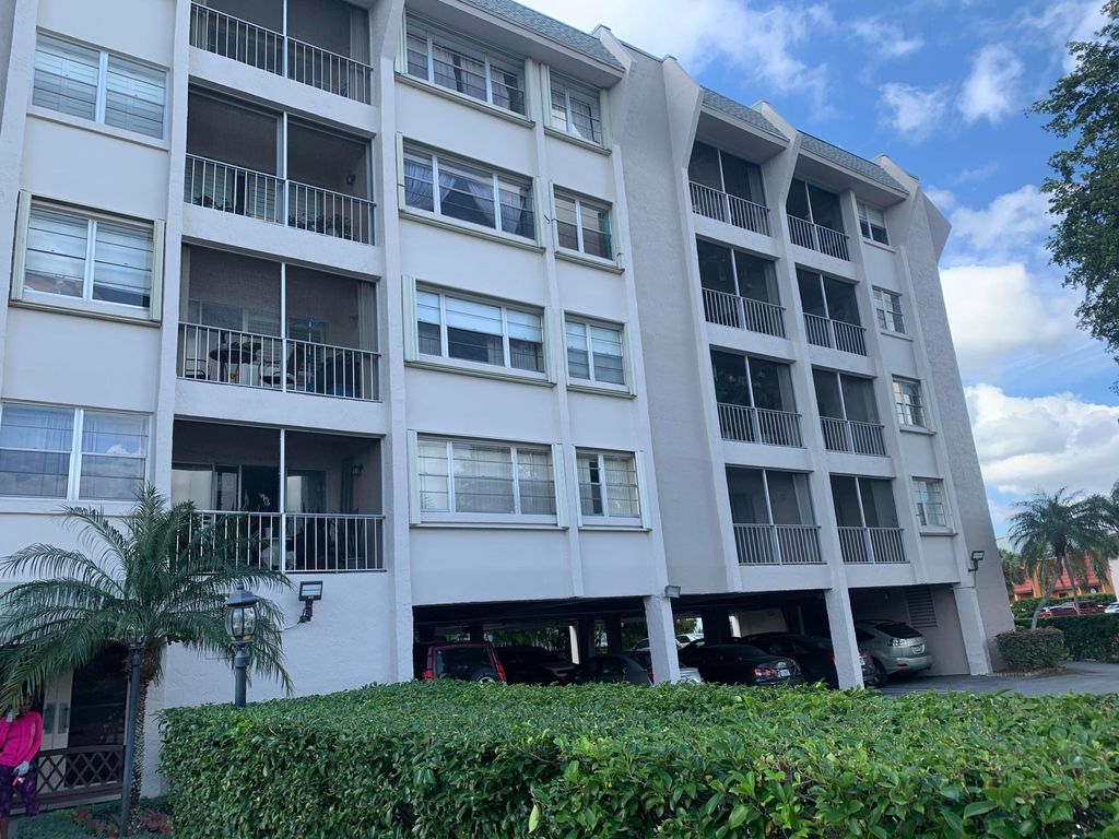 505 Spencer Drive 410, West Palm Beach, FL 33409