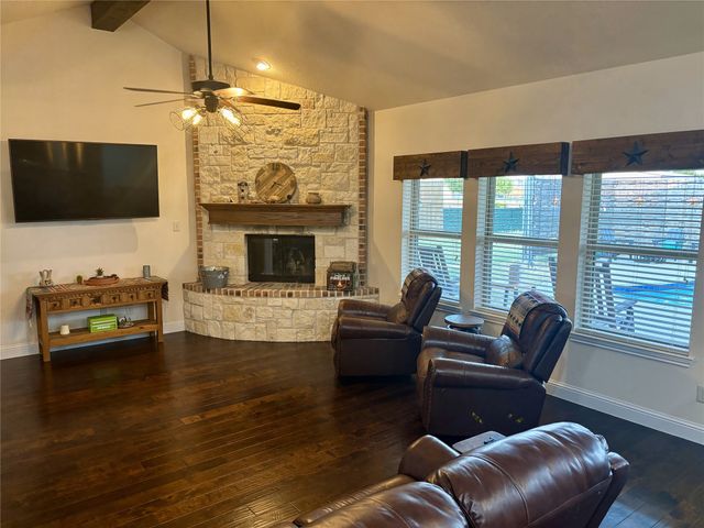 410 Water Fall Lane, Nevada, TX 75173