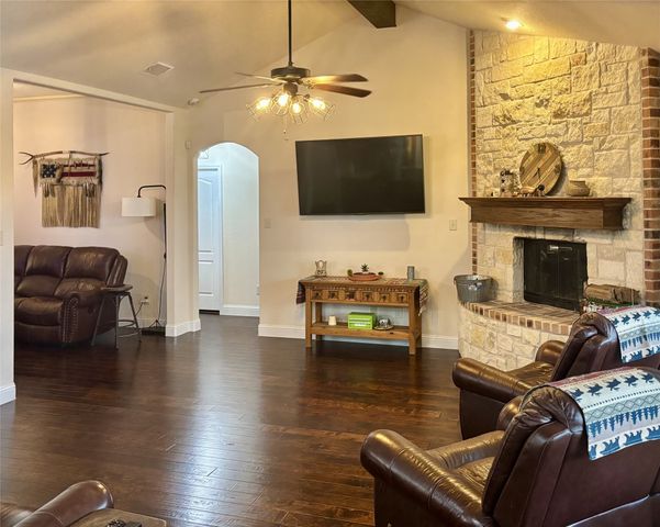 410 Water Fall Lane, Nevada, TX 75173