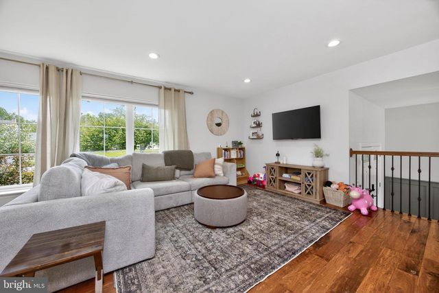 2876 RINGNECK RD, Norristown, PA 19403