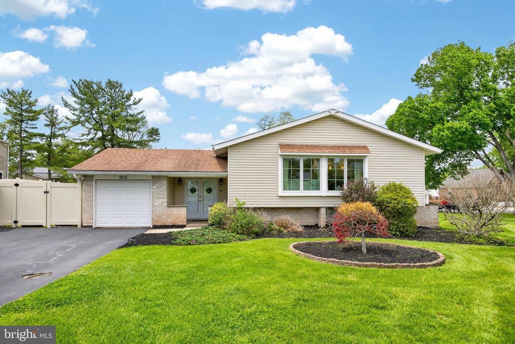 2876 RINGNECK RD, Norristown, PA 19403