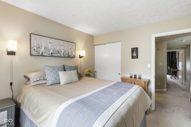 6477 Bayside South Drive, Indianapolis, IN 46250