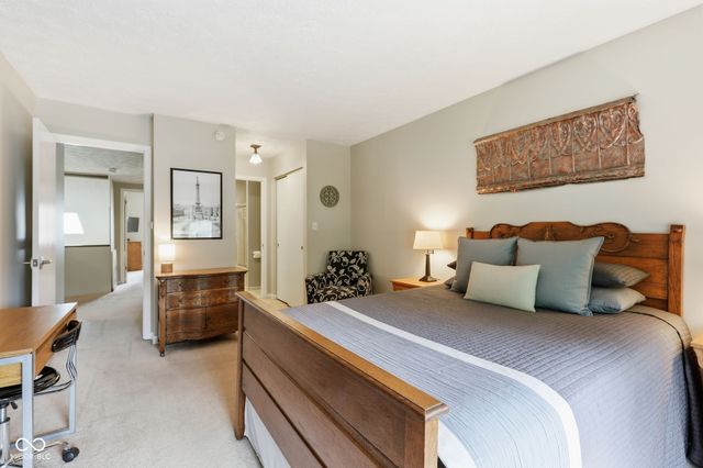 6477 Bayside South Drive, Indianapolis, IN 46250