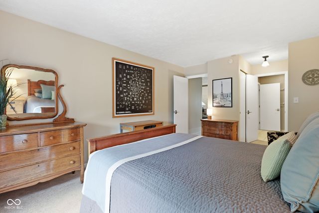 6477 Bayside South Drive, Indianapolis, IN 46250