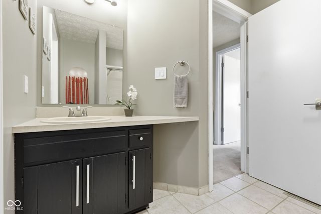 6477 Bayside South Drive, Indianapolis, IN 46250