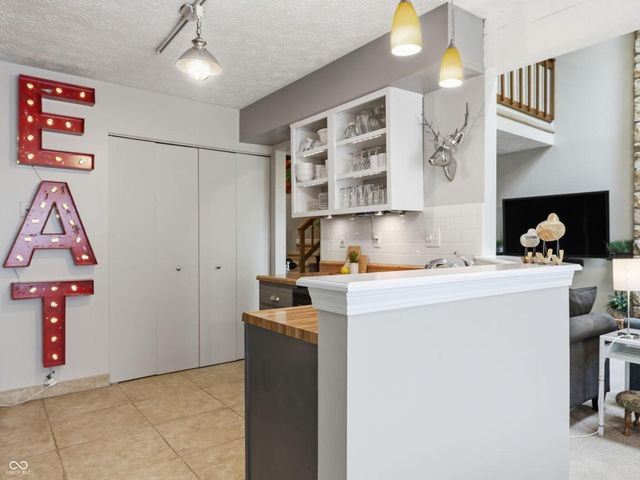 6477 Bayside South Drive, Indianapolis, IN 46250