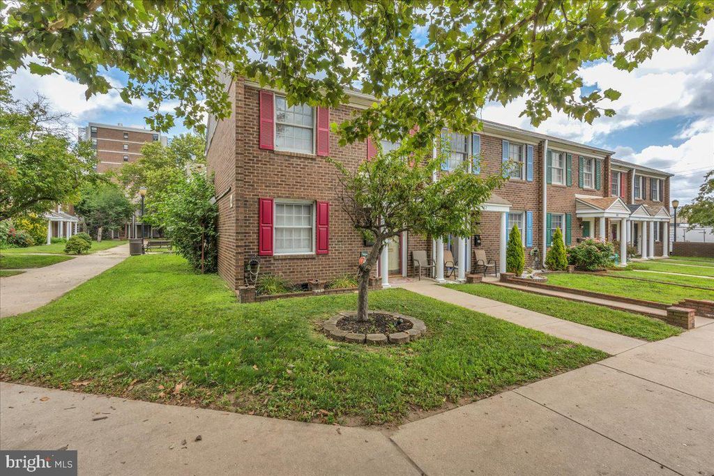 101 BENSON CT, Camden, NJ 08103