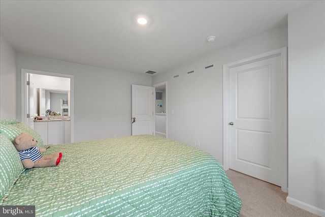 156 WILLETT HOLLOW ST, Stephens City, VA 22655