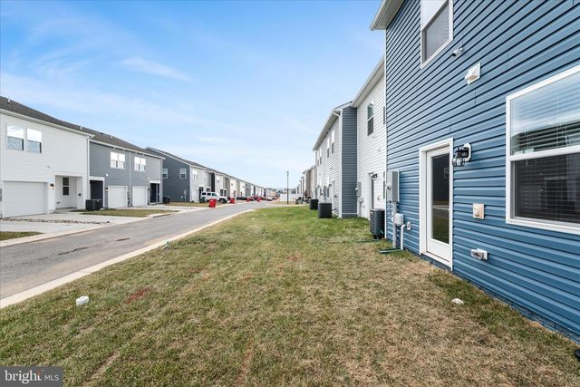 156 WILLETT HOLLOW ST, Stephens City, VA 22655