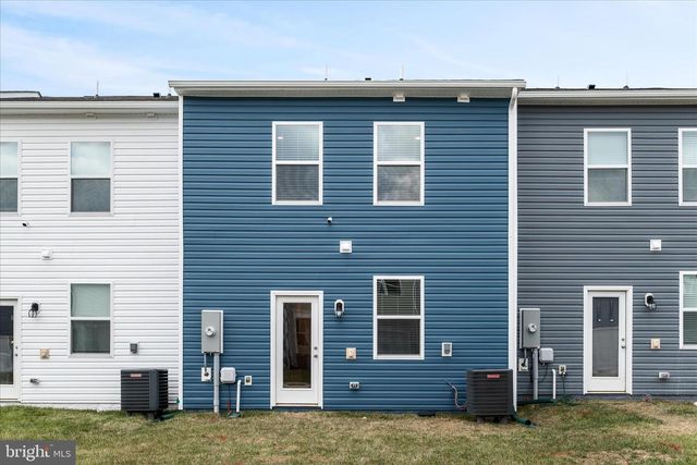 156 WILLETT HOLLOW ST, Stephens City, VA 22655