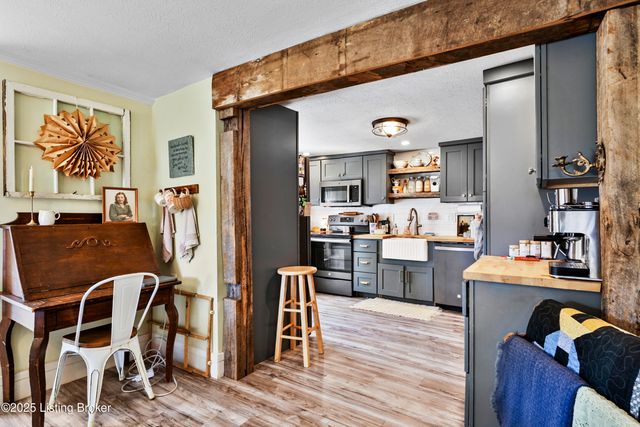 75 Broadway St, Chaplin, KY 40012