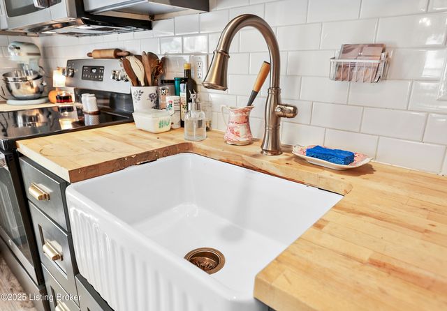 75 Broadway St, Chaplin, KY 40012