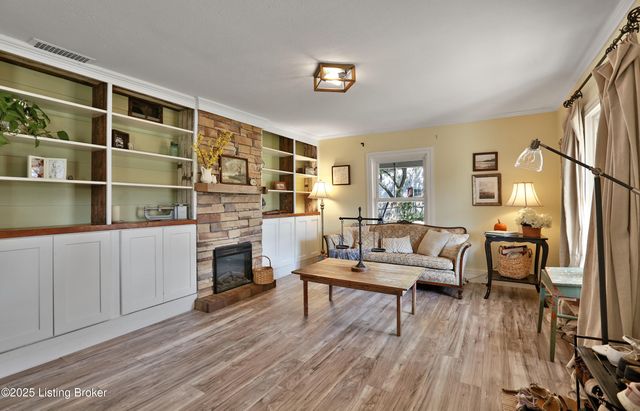 75 Broadway St, Chaplin, KY 40012