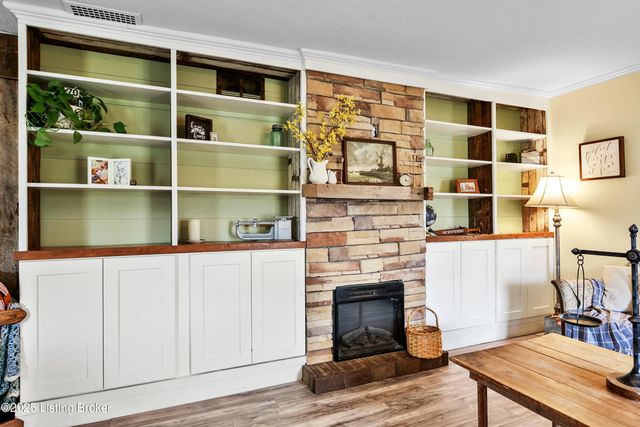 75 Broadway St, Chaplin, KY 40012