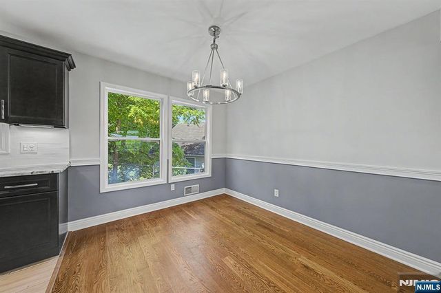 4 Michael Court, Hamburg, NJ 07419