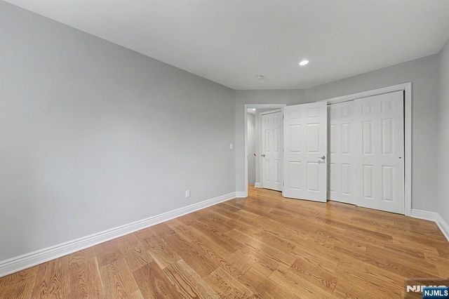 4 Michael Court, Hamburg, NJ 07419