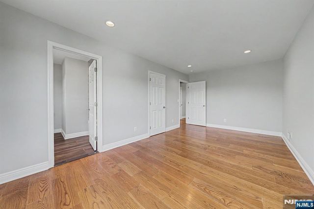 4 Michael Court, Hamburg, NJ 07419