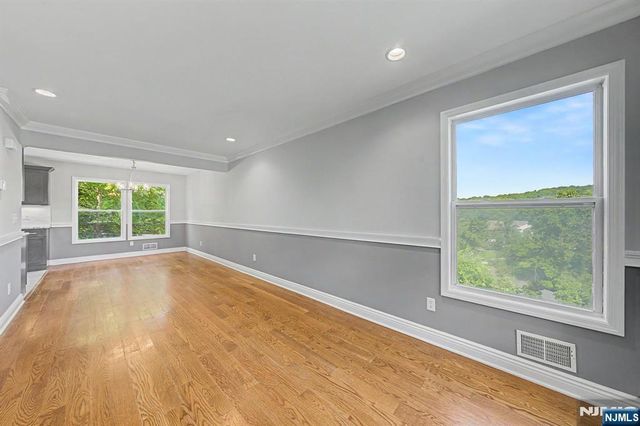 4 Michael Court, Hamburg, NJ 07419