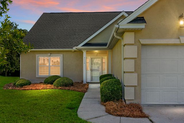 9136 Southern Grove Court, North Charleston, SC 29406