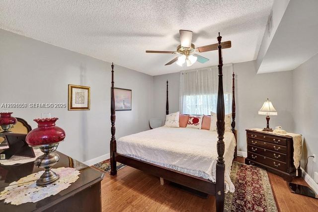 1502 Whitehall Dr 305, Davie, FL 33324
