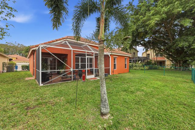 2013 Bonisle Circle, Riviera Beach, FL 33418