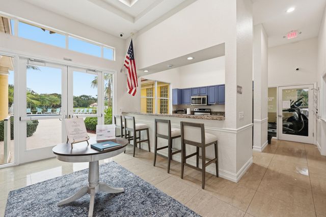 2013 Bonisle Circle, Riviera Beach, FL 33418