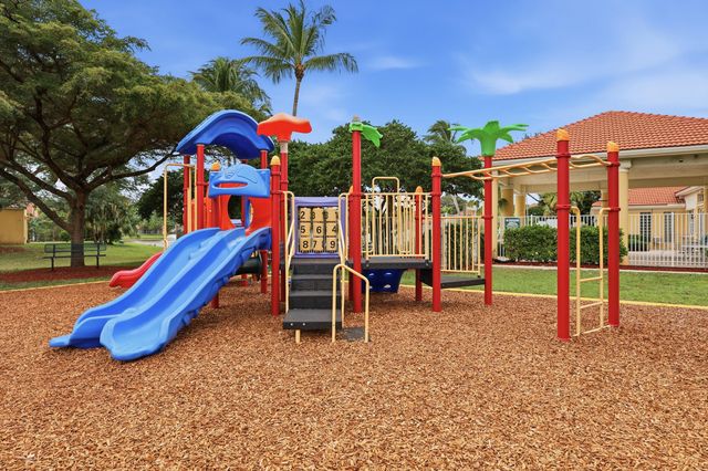 2013 Bonisle Circle, Riviera Beach, FL 33418