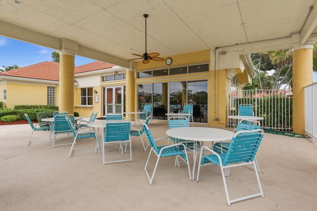 2013 Bonisle Circle, Riviera Beach, FL 33418