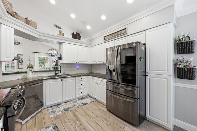 2013 Bonisle Circle, Riviera Beach, FL 33418