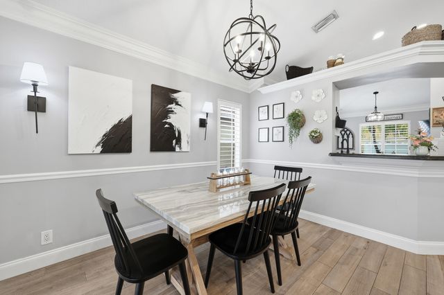 2013 Bonisle Circle, Riviera Beach, FL 33418