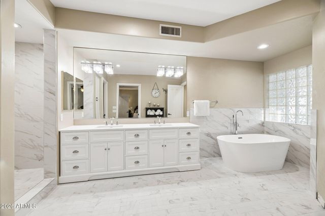 11814 S TUZIGOOT Court, Phoenix, AZ 85044