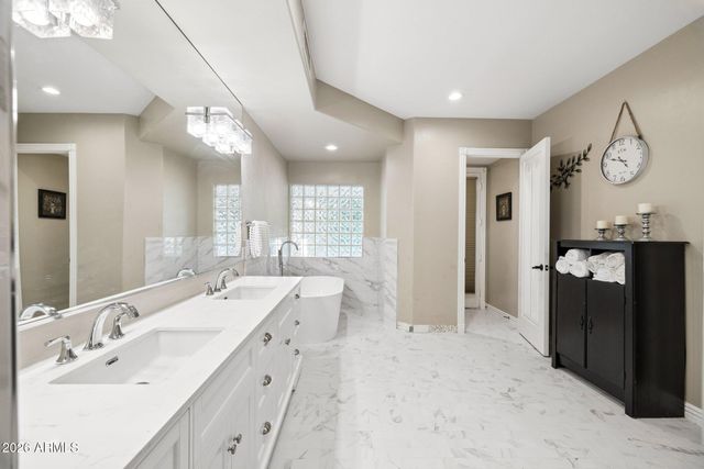 11814 S TUZIGOOT Court, Phoenix, AZ 85044