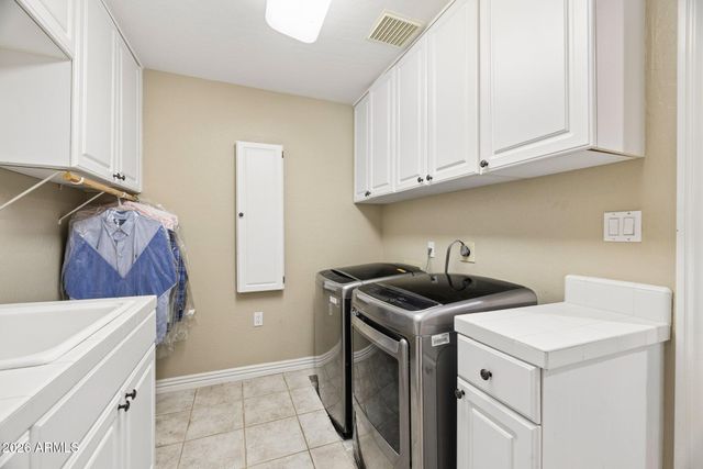 11814 S TUZIGOOT Court, Phoenix, AZ 85044