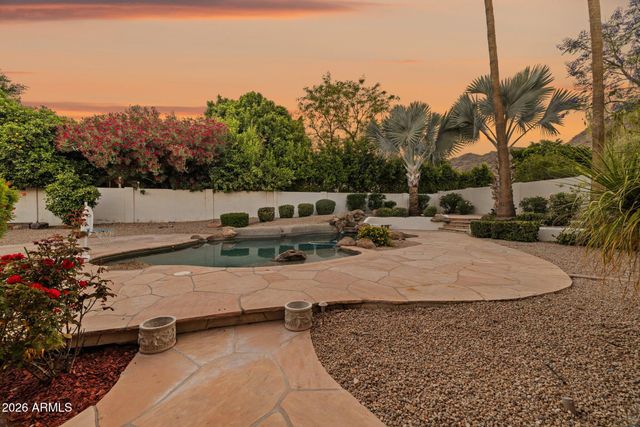 11814 S TUZIGOOT Court, Phoenix, AZ 85044