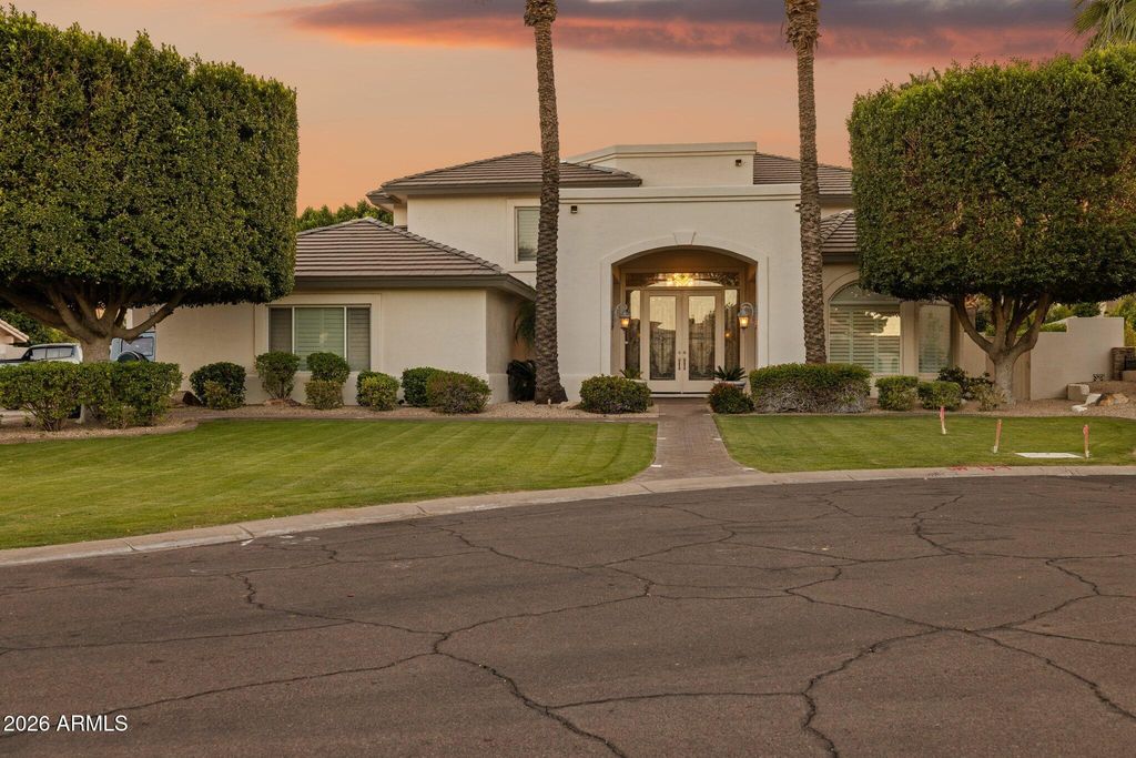11814 S TUZIGOOT Court, Phoenix, AZ 85044 — photo 4