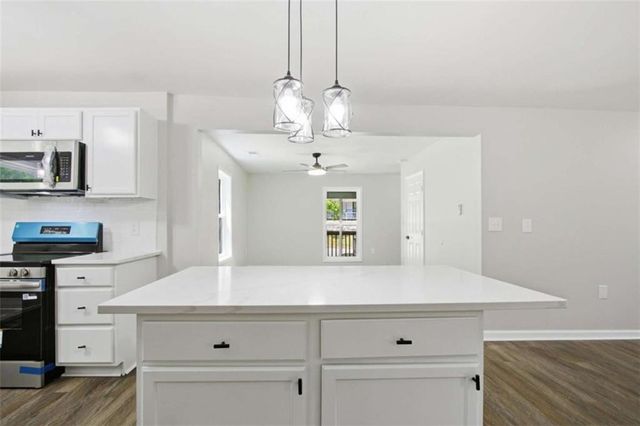 1737 Yellow Street, Conyers, GA 30012