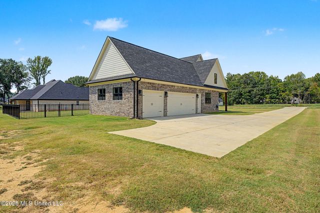 5042 Sophia Lane, Hernando, MS 38632