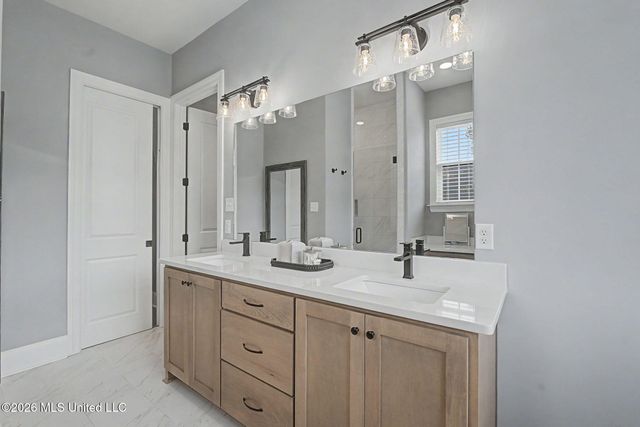 5042 Sophia Lane, Hernando, MS 38632