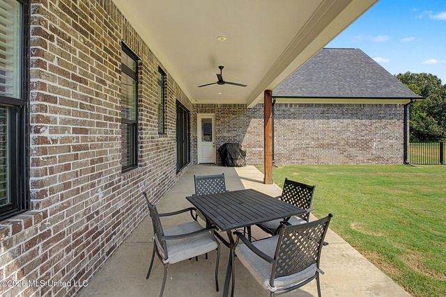 5042 Sophia Lane, Hernando, MS 38632