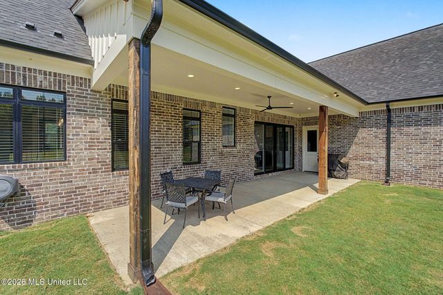 5042 Sophia Lane, Hernando, MS 38632